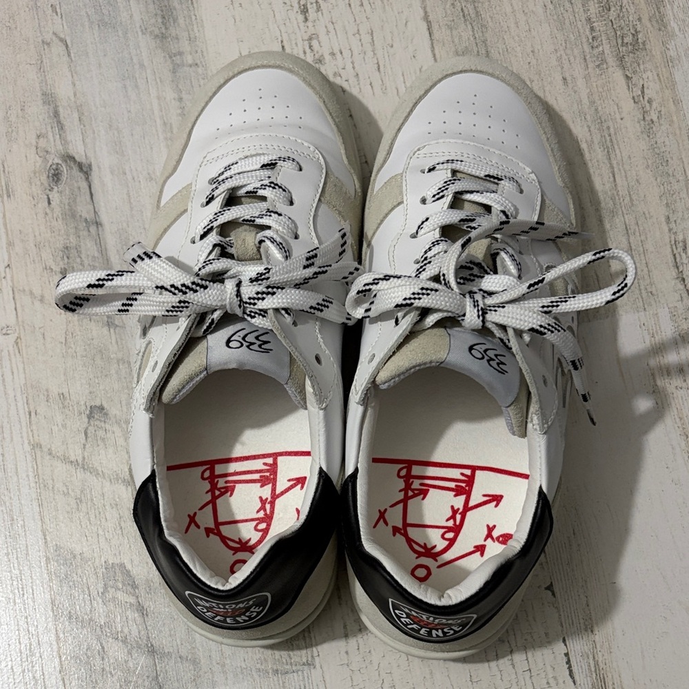 33.9 The Original White and Black Women's Sneakers - Picture 5 of 12